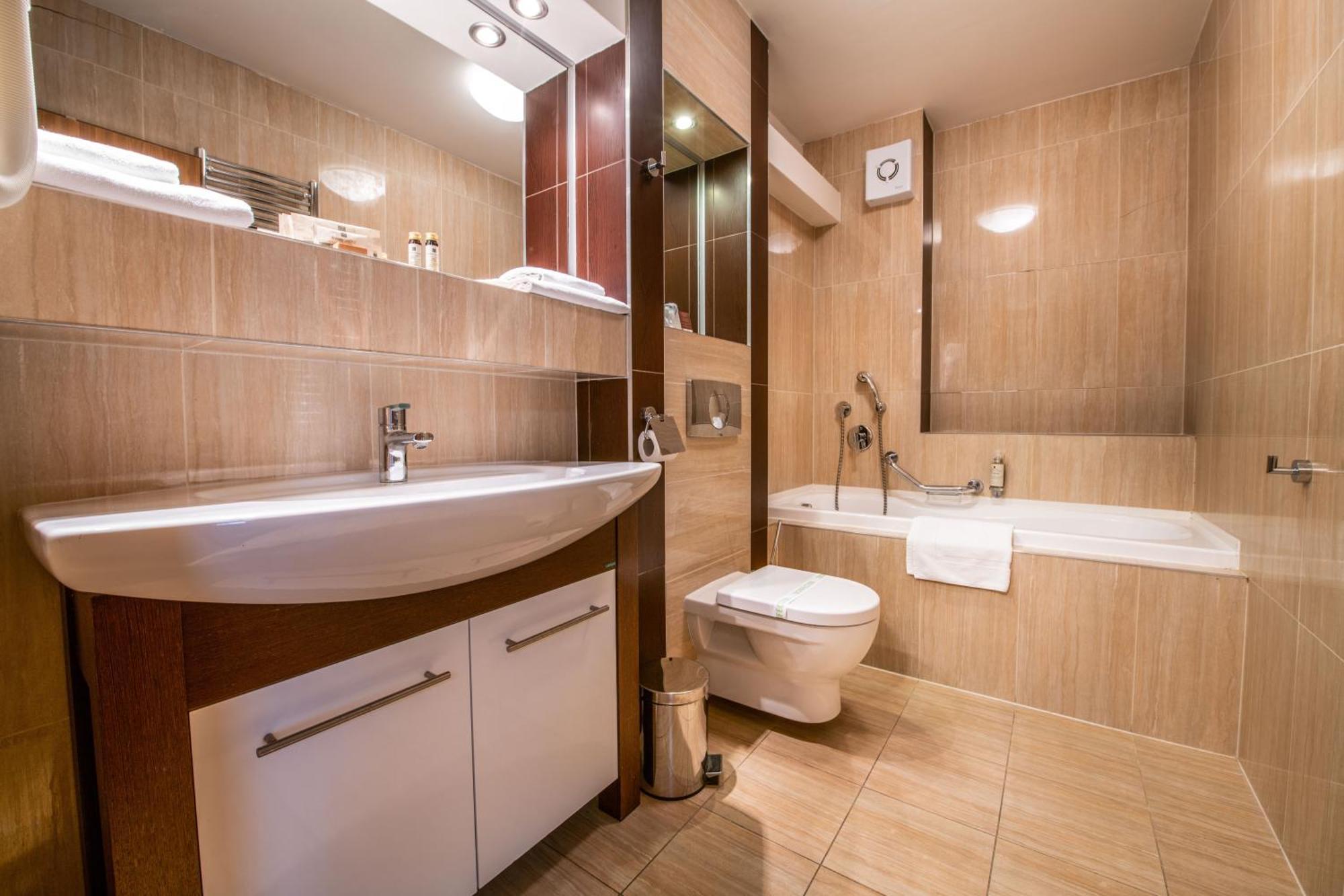 רייקה טפליצה Wellness Hotel Diplomat מראה חיצוני תמונה