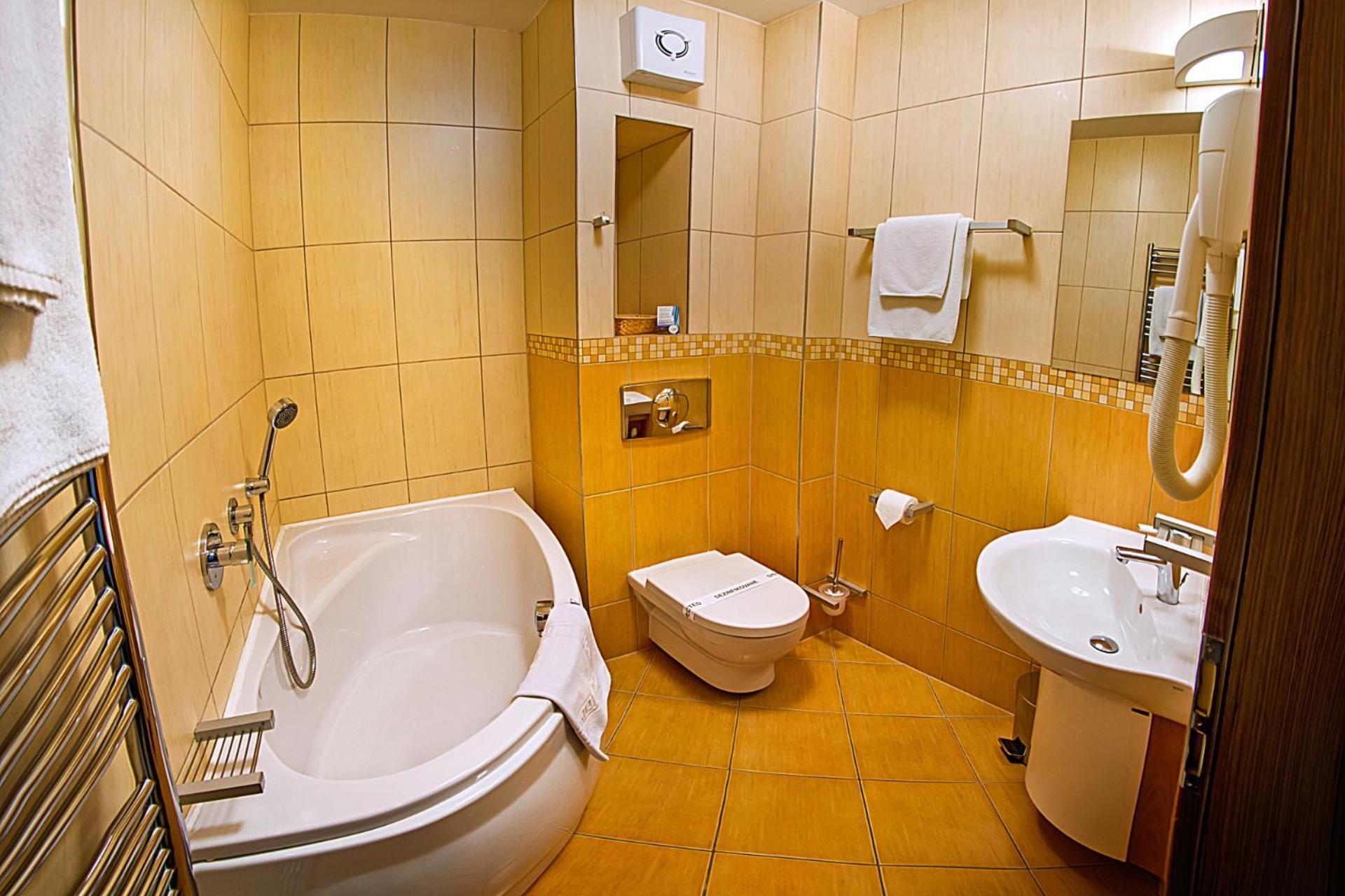 רייקה טפליצה Wellness Hotel Diplomat מראה חיצוני תמונה